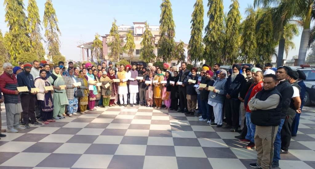 ਮੀਂਹ ਨਾਲ ਨੁਕਸਾਨੇ ਗਏ 1708 ਘਰਾਂ ਵਾਲੇ ਪਰਿਵਾਰਾਂ ਨੂੰ 1068 ਕਰੋੜ ਦੀ ਰਾਹਤ ਰਾਸ਼ੀ ਪ੍ਰਦਾਨ ਕੀਤੀ ਡਾ ਰਾਜ ਕੁਮਾਰ ਚੱਬੇਵਾਲ